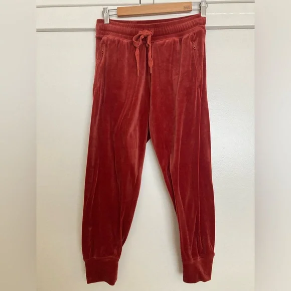 Offline by Aerie After Party Velvet Velour Joggers persimmon Red Medium Short - Picture 1 of 5
